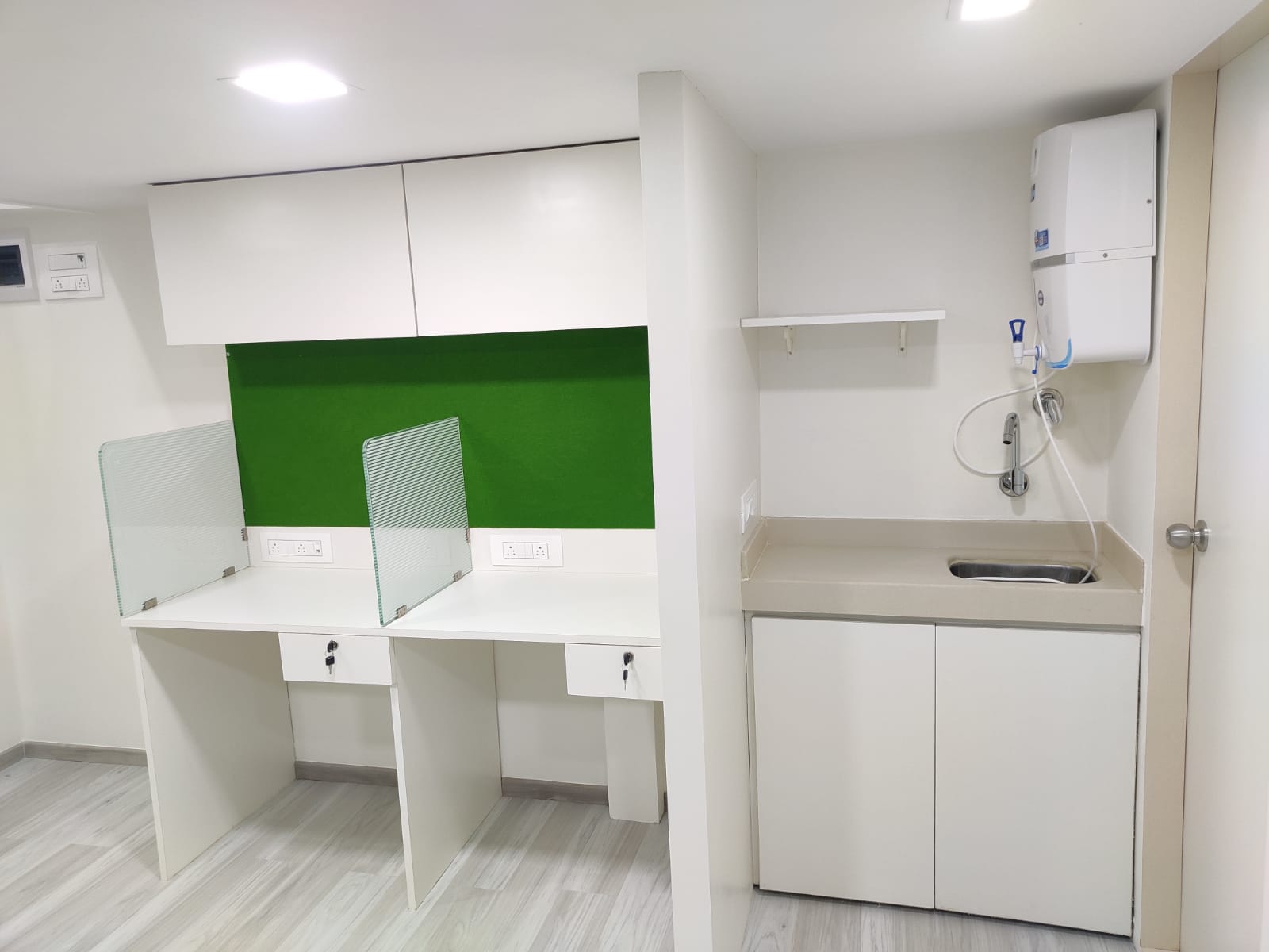 Crystal Plaza office interior 8